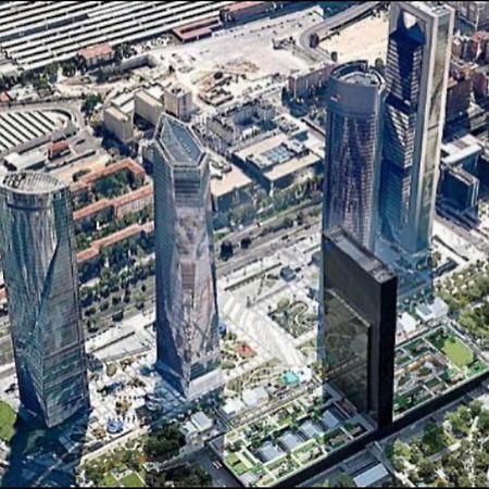 Hotel De Frente A 4 Torres, Habitacion Con Bano Madrid Esterno foto