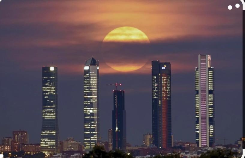 Hotel De Frente A 4 Torres, Habitacion Con Bano Madrid Esterno foto